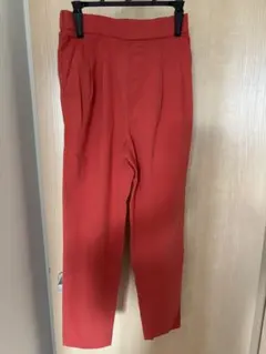 赤色プリーツスラックス XSサイズ