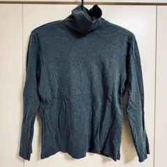UNIQLO ダークグレー タートルネック 長袖カットソー