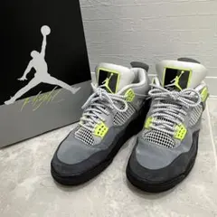 NIKE AIR JORDAN 4 RETRO SE Neon