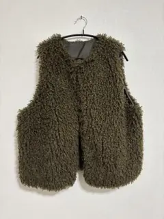 オリーブグリーン ボアベスト