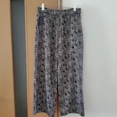 DECOY ペイズリー柄　ワイドパンツ ネイビー