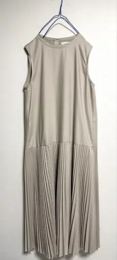 【新品】 MIDIUMISOLID ノースリーブ ロング ワンピースのサムネイル