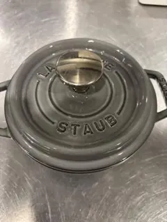 STAUB ストウブ　ココット　14cm 美品　ラウンド　グレーのサムネイル