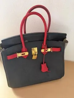 トートバッグ 黒と赤のコンビネーション