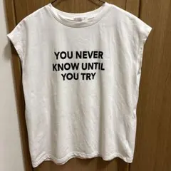 Linoluce フロッキーロゴプリント フレンチスリーブ Tシャツ ホワイト