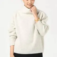 ボトルネック ニット