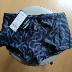 TYR BZEBU122 M ブラック 水着