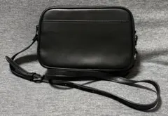 ブラック 合成皮革 ショルダーバッグ 約25cm x 15cm x 7cm