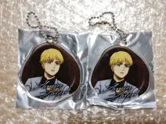 進撃の巨人　カラオケの鉄人　カラ鉄　アルミン　アクリルキーホルダー