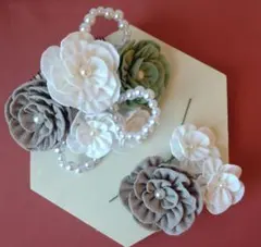 髪飾り　成人式　卒業式　結婚式　和装　前撮り　《ホワイト・チャコール・グリーン》