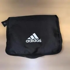 adidas ブラック旅行用ジッパーポーチ