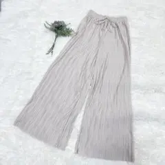 新品 レディース プリーツ ワイドパンツ (F) 光沢感 ベージュ セルフカット