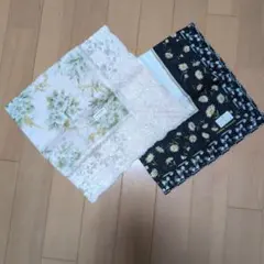 Pierre Cardin ・Pierre Balmainハンカチ 2枚セットのサムネイル