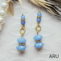 No.492★可愛い☆ミルキーブルー☆ビジュー☆青☆ゆらゆら☆ピアス☆イヤリング