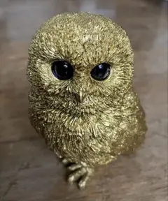 金色フクロウの置物