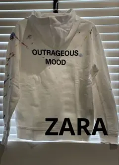 ZARAペイントホワイトパーカーのサムネイル