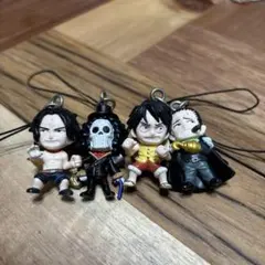 ワンピース ストラップ　4体　ルフィ他