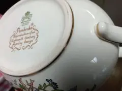 確認用エインズレイティーポット