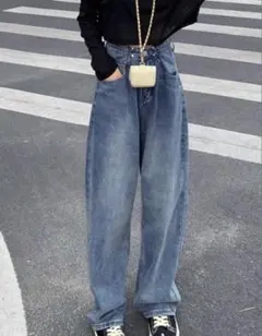 淡色ウォッシュ ワイドストレートデニム 美シルエット