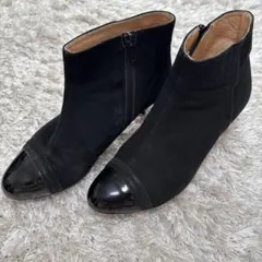 オデットオデールブラックスエードアンクルブーツ