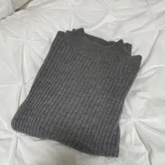 無印良品　グレー リブ編み タートルネックセーター