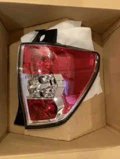 スバル純正　フォレスター　SH5 テールランプ RH