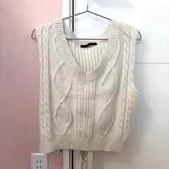 Heather アイボリー　ケーブルニットVネックベストのサムネイル