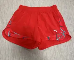 PUMA レッドショーツ　レディース