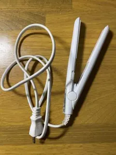 ホワイト ストレートヘアアイロン