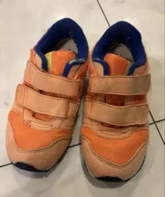 ミズノ　キッズ　スニーカー