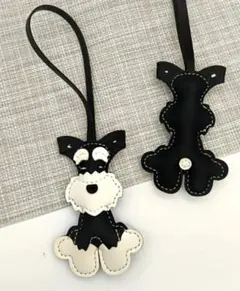 犬型レザーチャーム 黒と白