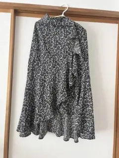 【美品】dazzlin 小花柄 ラッフル ロングスカートのサムネイル