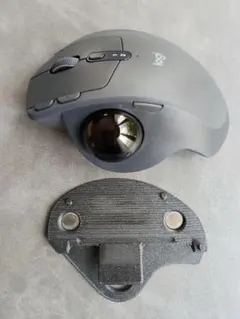 Logicool MX ergo 用スタンド40°＋前傾チルト - メルカリ
