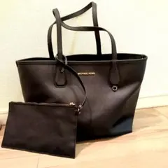 マイケルコース　リバーシブルトート黒×緑　ポーチ付き