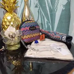 LACOSTE　クリーム色マフラーとmissoniポーチ＆タオル