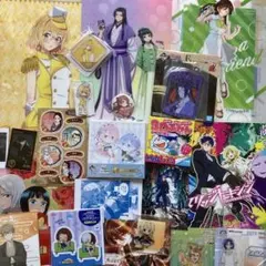 Q 薬屋のひとりごと　鬼滅の刃　ナルト他ポストカードクリアファイル等40点以上