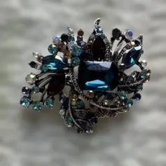 ヴィンテージ風 クリスタル調ストーン装飾　ブローチ　ペンダントヘッド