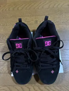 DC Shoes スエードスニーカー　ブラック ピンク 23.5cmのサムネイル