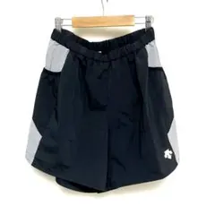 L 極美品　デサントDESCENTE レディース ショートパンツ　黒　ブラックのサムネイル