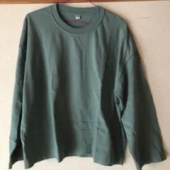ユニクロ クルーネック 長袖Tシャツ green