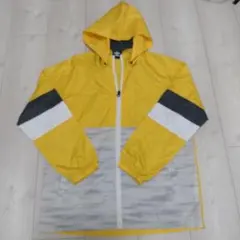 umbro フード付きイエローウィンドブレーカー サイズ160