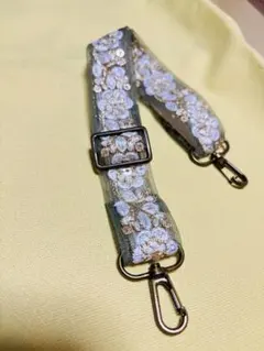 花柄刺繍 スマホショルダーストラップ