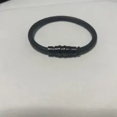 ブラックラバーブレスレット
