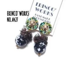 ＼ビーズ刺繍／ 大ぶりピアス ゴールド 緑 黒 一点物【イヤリングへ変更可能】