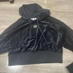 ブラック パーカー