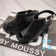 AZUL BY MOUSSY ブラックサンダル 高ヒール