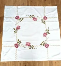 ハンドメイド　クロスステッチ　マルチカバー テーブルクロス　バラ　刺繍布