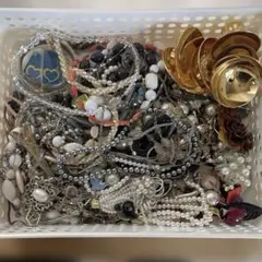 最終値下げ　大量20kg アクセサリー　まとめ売り　ネックレスなど　今月末まで 最終値下げ 大量20kg アクセサリー まとめ売り ネックレスなど 今月末