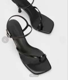 CHARLES & KEITH サンダルのサムネイル