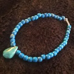 青色ビーズとターコイズのブレスレット